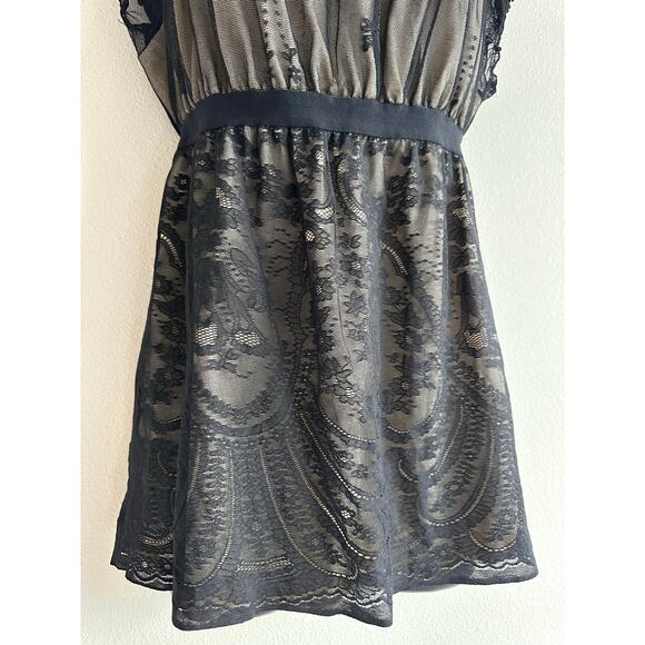 Vintage Black Lace Milkmaid Top XL – Sheer Mesh Peasant Blouse - Picture 4 of 7